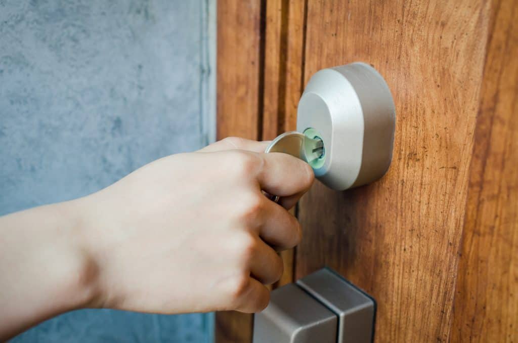 What type of door lock is best for the front door?